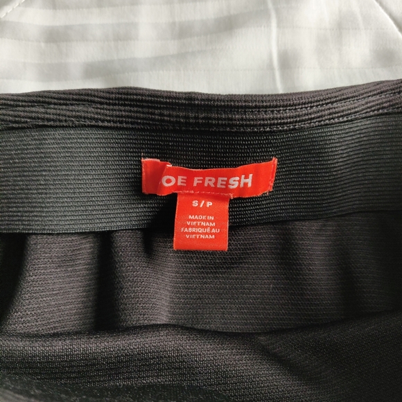 Joe Fresh mini skirt - Picture 2 of 2